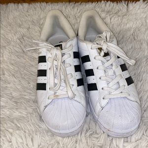 Adidas Sneakers